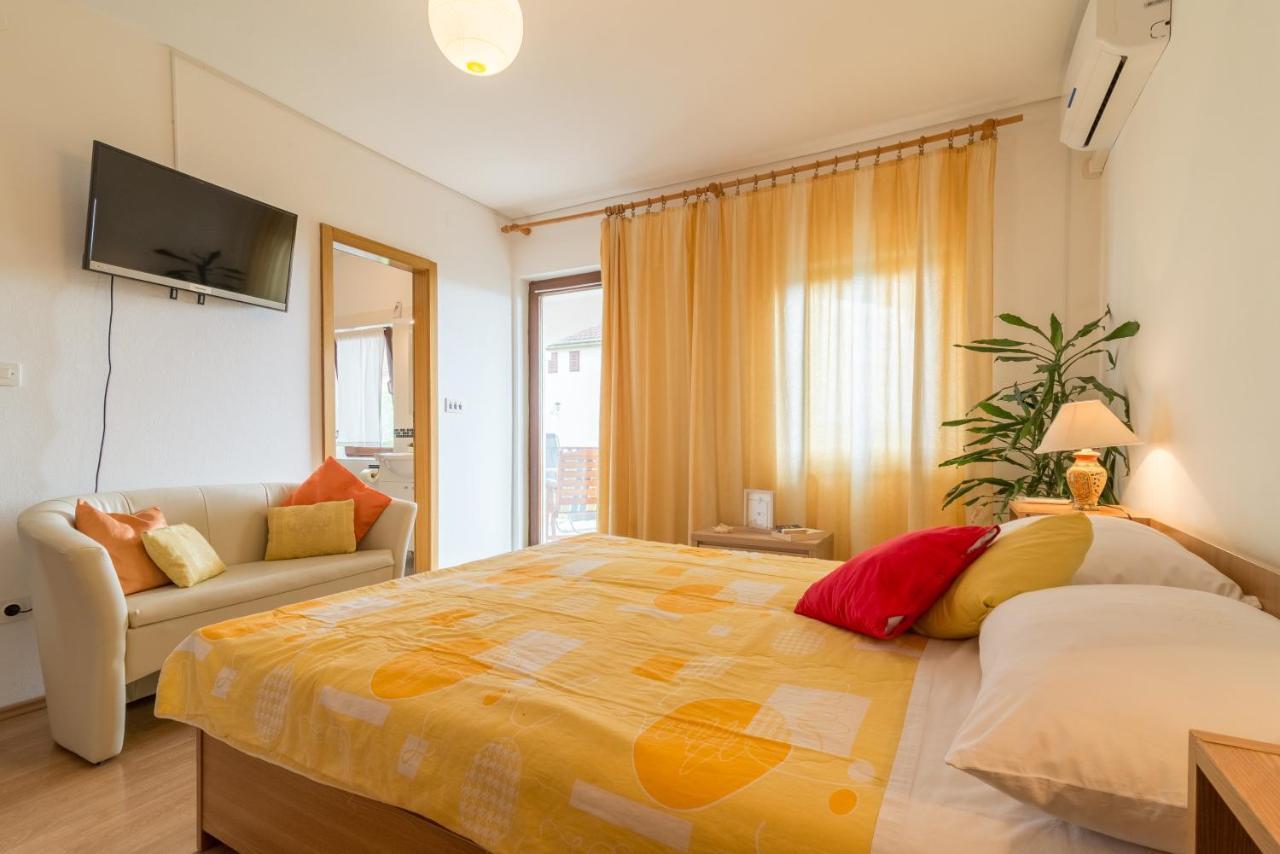 Apartments Bepina ビオグラード・ナ・モル エクステリア 写真