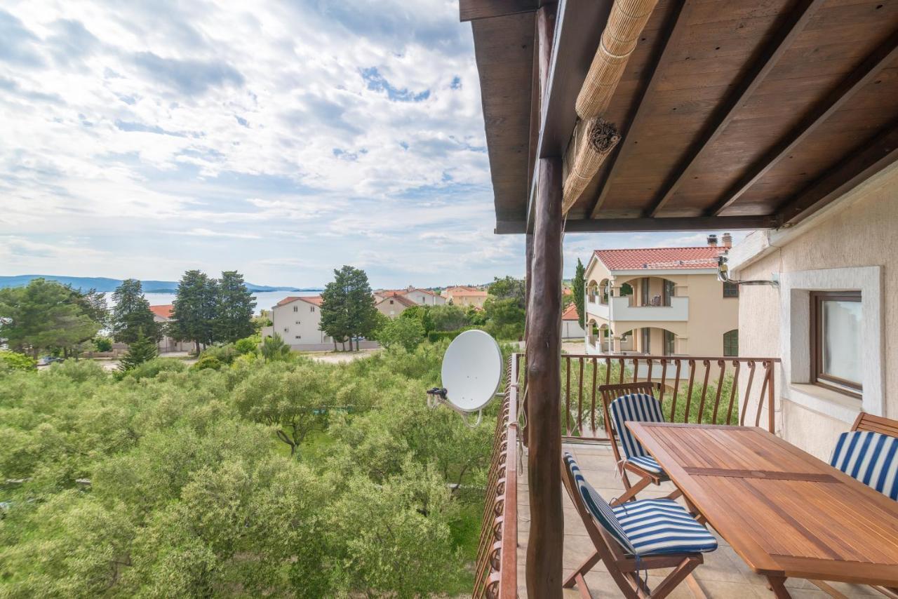 Apartments Bepina ビオグラード・ナ・モル エクステリア 写真